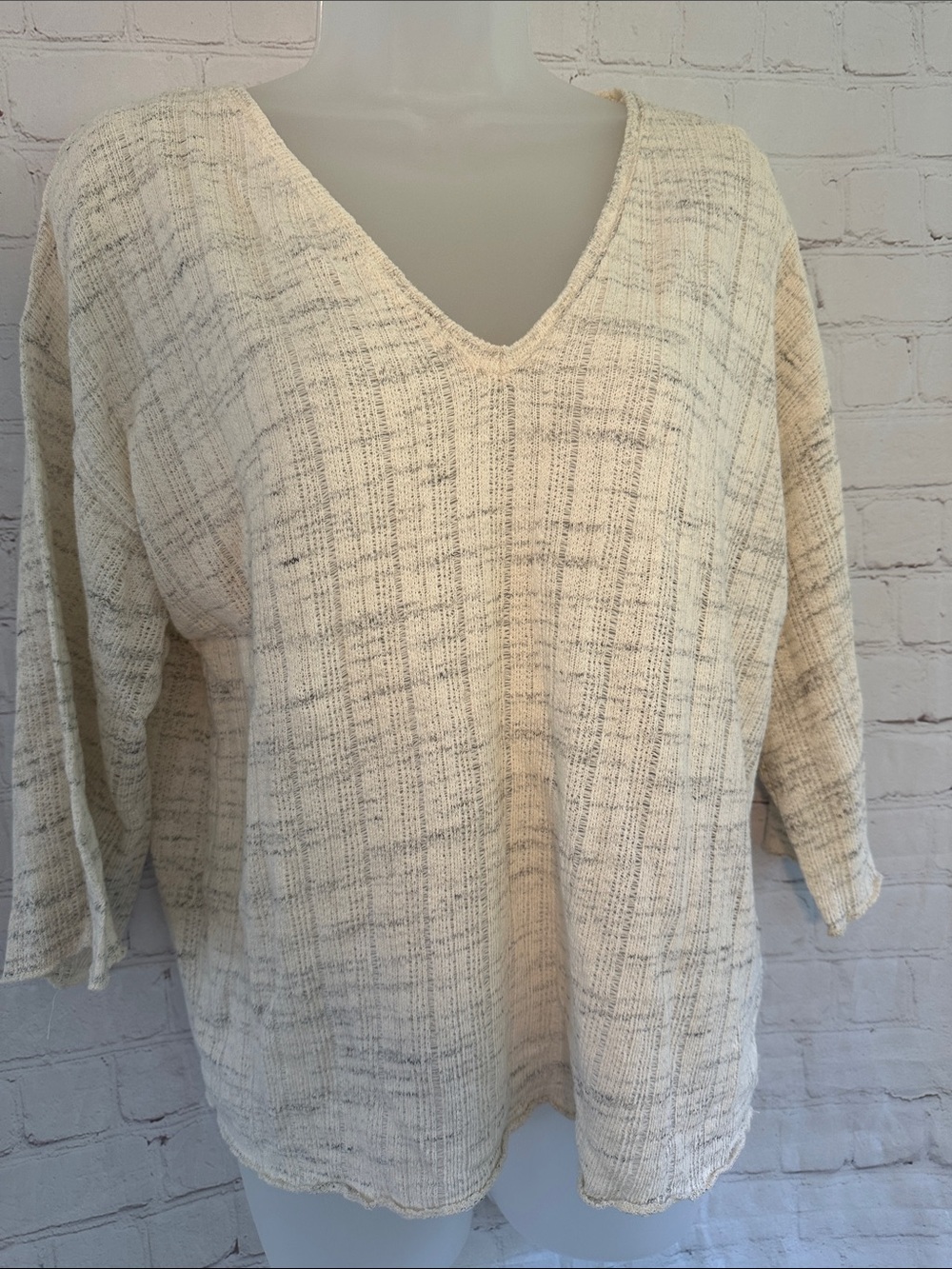 Zara Trafaluc Cozy Cream V-Neck Knit Lightweight Sweater Top size S